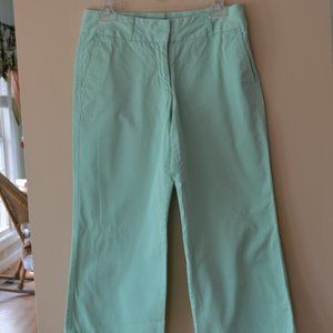 Vineyard Vines mint green capri pants - size 6